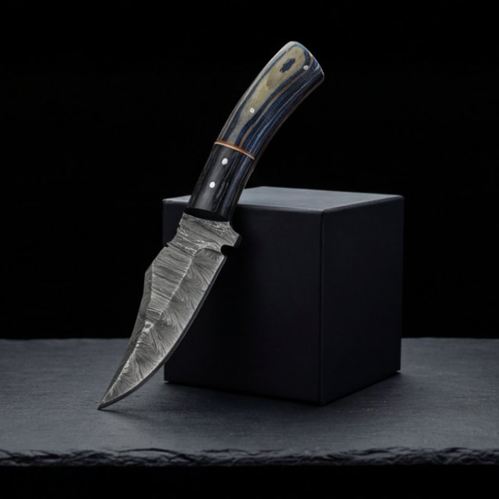 Handmade Damascus Skinner Knife 8” Pakka Wood Clip Point